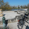 On recharge les bidons à Savonnières