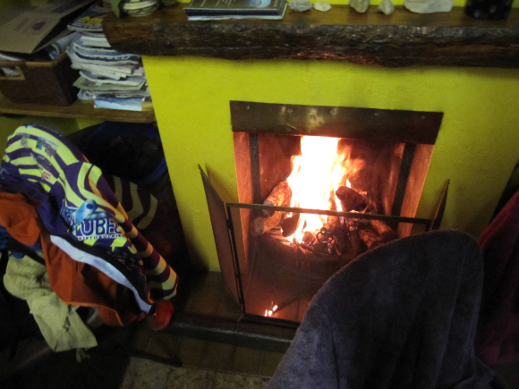 Une bonne flambée après une rude journée!