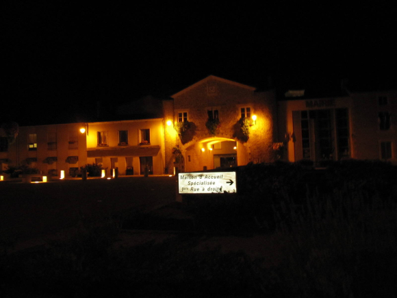 Vouillé by night